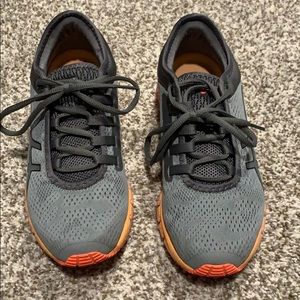 ASICS gel quantum 180